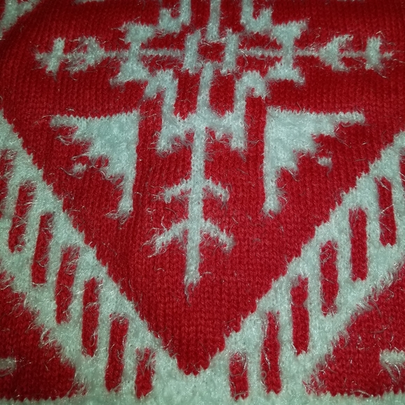 Merry Christmas Sweater - Picture 7 of 8